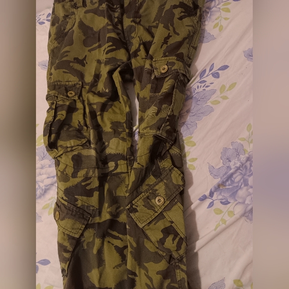 Matchstick mens army camo print cargo pants - Picture 5 of 9